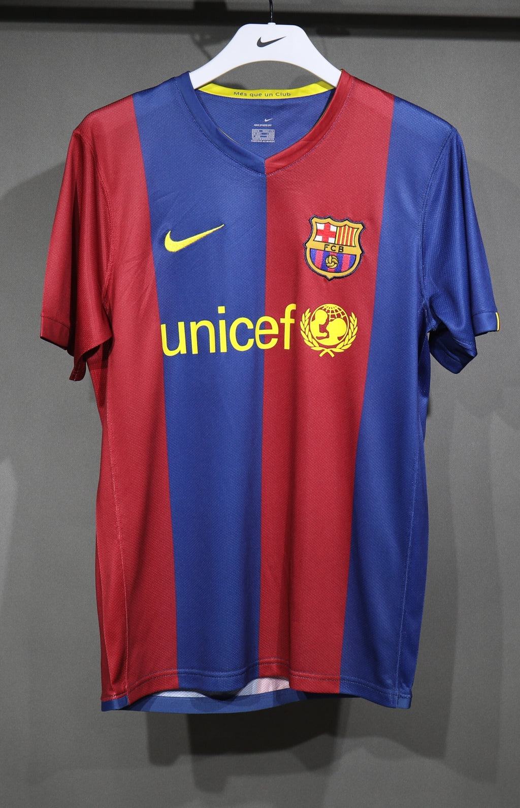 2006/07 Barcelona home player edition