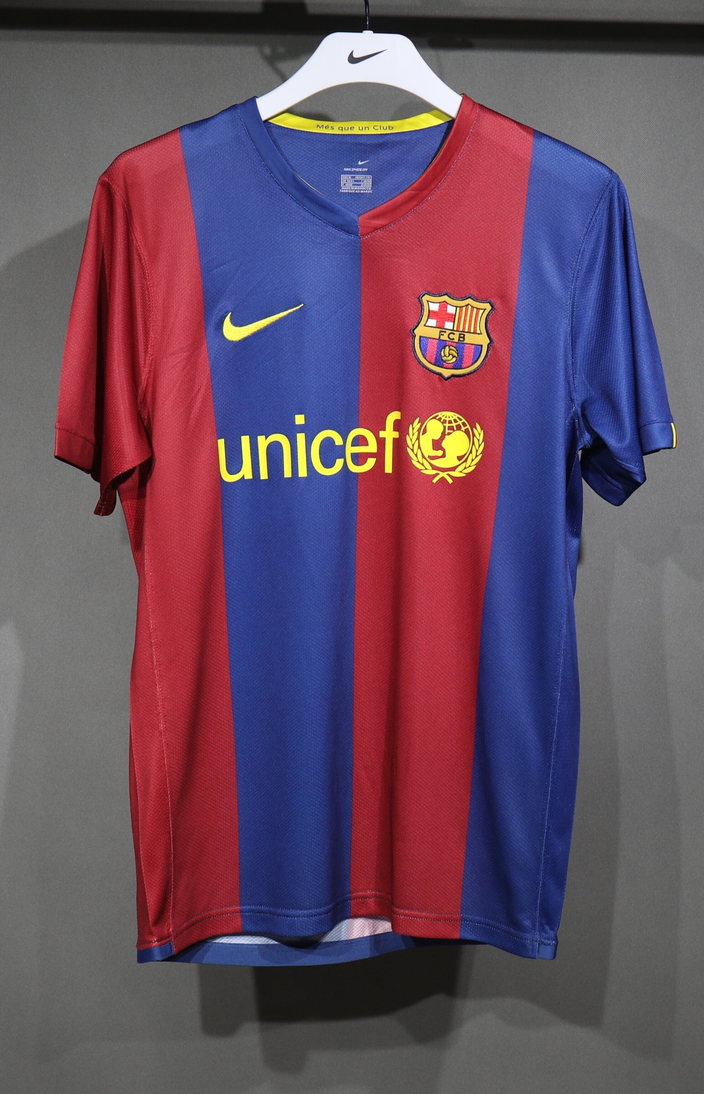 2006/07 Barcelona home player edition